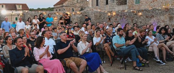 Političari na ljetovanju