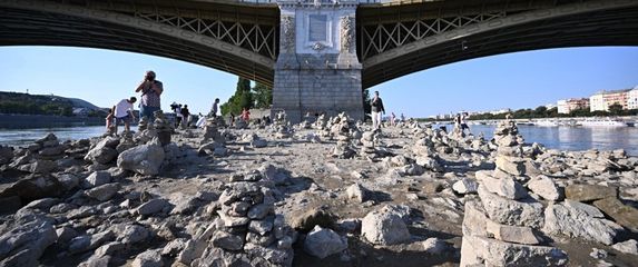 Nizak vodostaj Dunava u Budimpešti