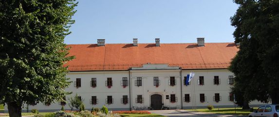 Zgrada Gradske samouprave u Slavonskom Brodu