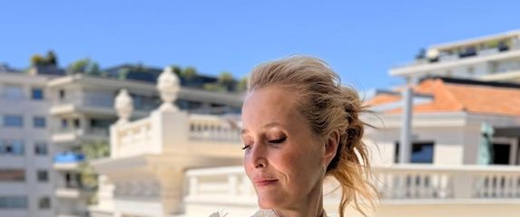 Gillian Anderson - 7