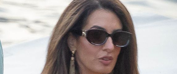 Amal i George Clooney na jezeru Como s djecom - 3