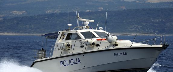 Policijski gliser, ilustracija