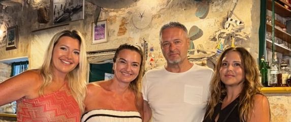 Snježana Schillinger, Marko Perković Thompson i Sandra Perković - 3