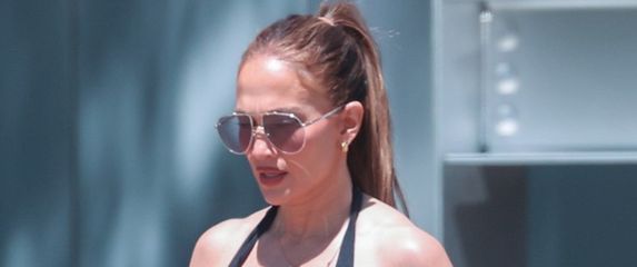 Jennifer Lopez - 1