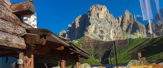 Krafne su veliki hit u planinarskom domu Friedricha Augusta u Dolomitima