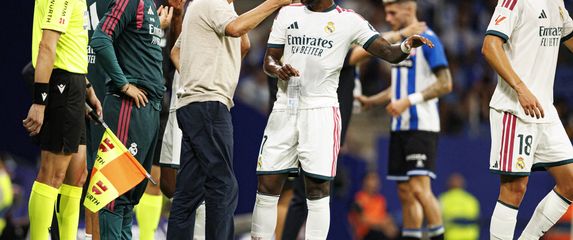 Jose Mourinho i Vinicius Jr.
