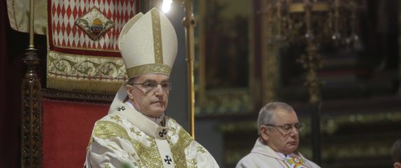 Kardinal Bozanić u katedrali je predvodio misu polnoćku (Foto: Pixell)