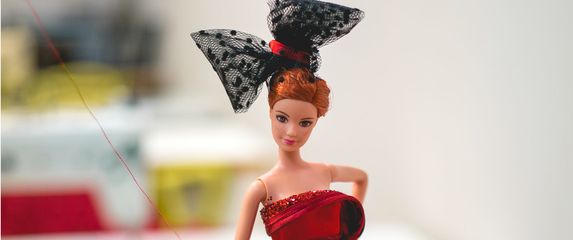 Juraj Zigman kreirao je haljine za Barbie lutke - 3