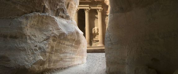 Siq, Petra, Jordan - 2