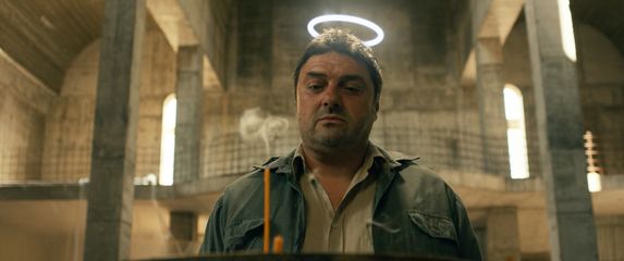 Goran Navojec u filmu Nebesa - 1