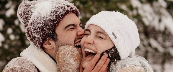 Par u snijegu