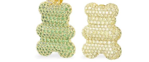 Helena Livaković nosi naušnice u obliku medvjedića brenda APM Monaco - 3