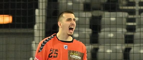 Matej Mandić