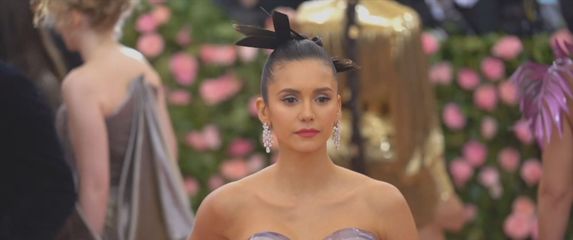 In Magazin: Nina Dobrev