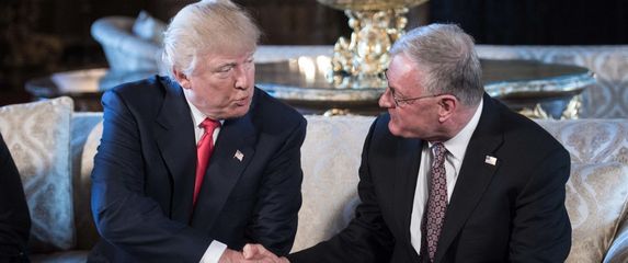 Donald Trump i Keith Kellogg