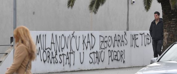 Grafiti protiv Milanovića u Splitu - 9