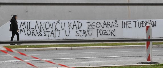 Grafiti protiv Milanovića u Splitu - 11