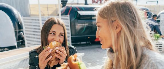 Prijateljice na druženju