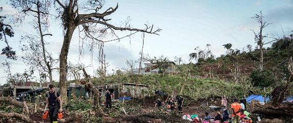 Razorne posljedice oluje na francuskom otoku Mayotte