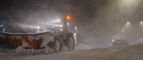 Snježna oluja na Macoli u Lici - 10