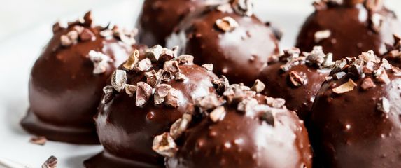 Čokoladne kuglice s orasima