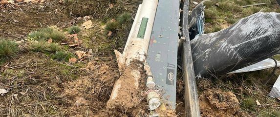 Olupina ruskog drona Geran s ostacima projektila zrak-zrak R-60