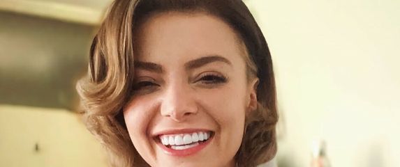 Ella Dvornik na Instagramu - 1