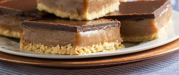 Shortbread millionaire začinjen s božićnim začinima