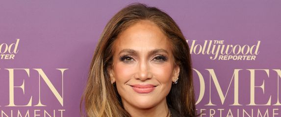 Jennifer Lopez na gala večeri Women in Entertainment u Los Angelesu - 6