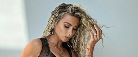 Daniella Karagach - 10