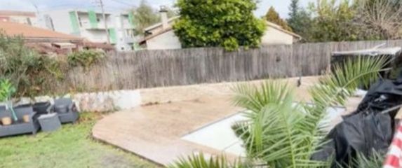 Tinejdžeri autom sletjeli u bazen