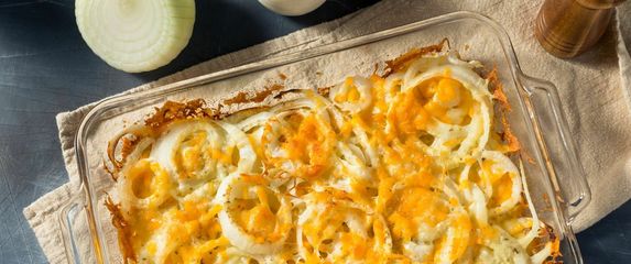 Zapečeni luk sa sirom