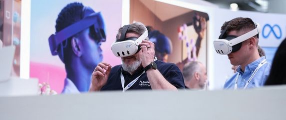 Metine Quest 3 naočale, arhiva