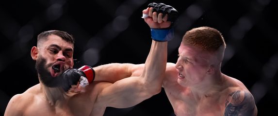 Iwo Baraniewski Vs Ibo Islan