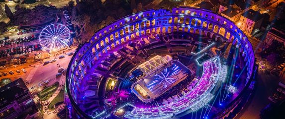 Otvorena je sezona klizanja u pulskoj Areni