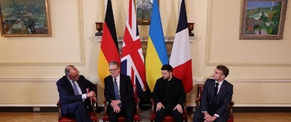 Ukrajinski predsjednik Volodimir Zelenski na sastanku s ključnim čelnicima Europe - 3