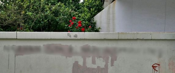 Bizaran grafit u Dalmaciji