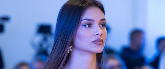 Laura Gnjatović na dodjeli nagrada - 1