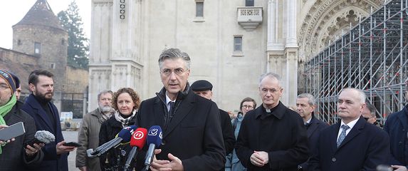 Premijer Andrej Plenković u obilasku zagrebačke katedrale