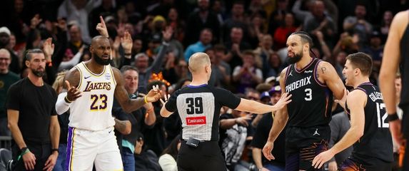 LeBron James i Dillon Brooks