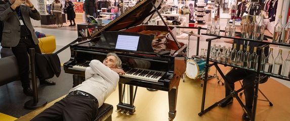 Glazba koja putuje dalje - 1