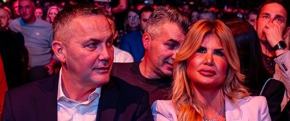 Marijan Kustić, Nika Perenčević