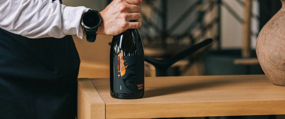 Za svakodnevni užitak i posebne prilike: Čaša slavonskog vina koju ćete poželjeti ponovno natočiti