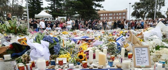 Australija oplakuje žrtve s plaže Bondi