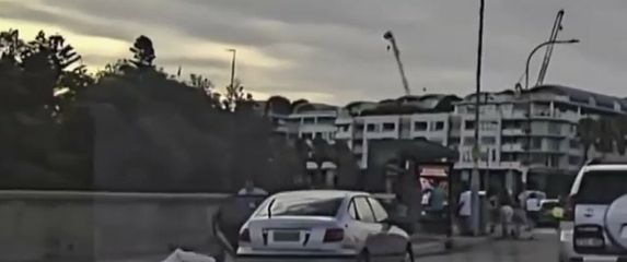 Snimka sukoba s napadačem u Australiji