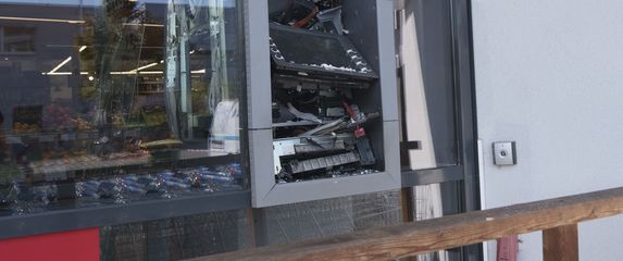 Provala u bankomat; Ilustracija