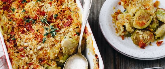 Zapečene prokulice ukusan su zimski prilog - na vrh možete dodati i nešto krušnih mrvica