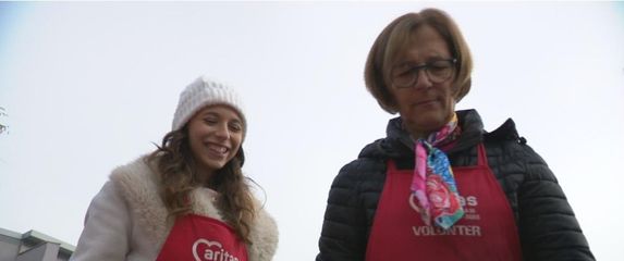 Volonteri u pučkoj kuhinji