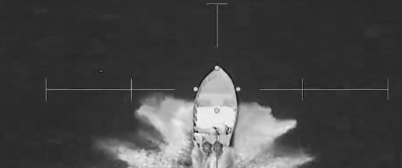 Američki napad na brod u Tihom oceanu