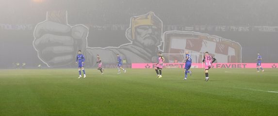 Koreografija BBB-a na tribinama Maksimira